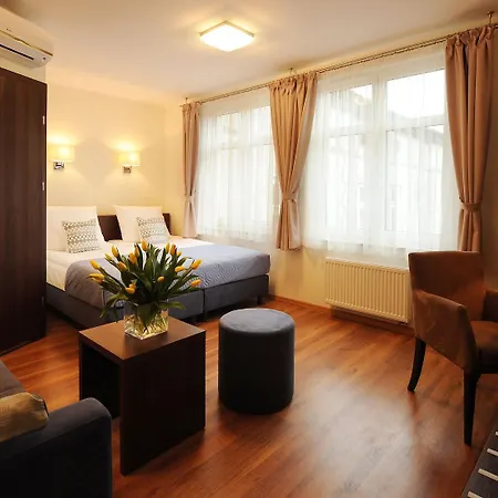 Aparthotel Armon 3*