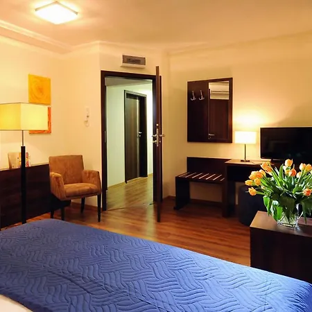 Armon Apartahotel 4*